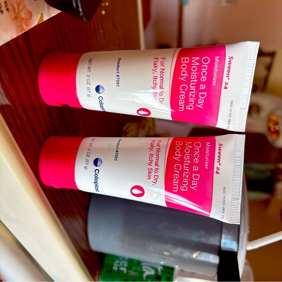 COPY - Coloplast Sween 24  Once ADay Dimethicone Cream Moisturizer X2 - Picture 5 of 5